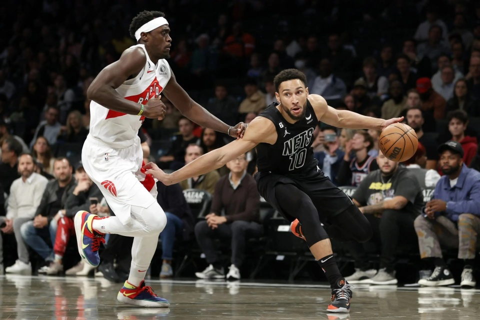 inews, 西蒙斯在被, 体状态不错 inews, 西蒙斯在被, 体状态不错